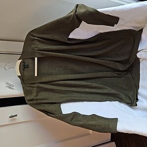 Beautiful Eileen Fisher lightweight cardigan in rich olive. Timeless classic.